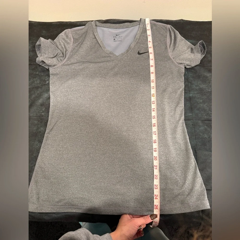 🔥Nike Dry Fit V Neck Women's Gray Top Sz M🔥
